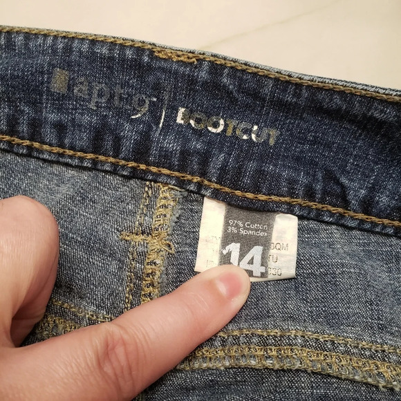 Bootcut Jeans Women Size 14 Apt 9 blue denim - Picture 6 of 12